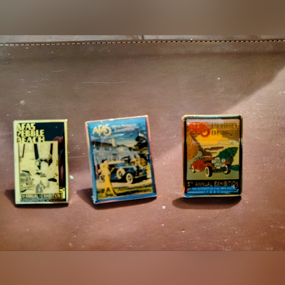 Pebble Beach Gold and Black Vintage Art Display